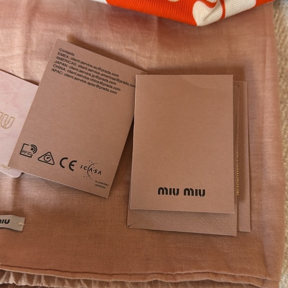 MIU MIU Floral Canvas Beach Bag Tote Orange and White - Picture 5 of 12